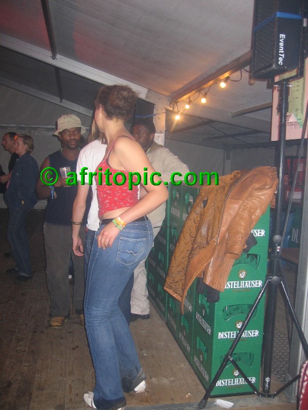 ../Images/afw2006c 610.jpg